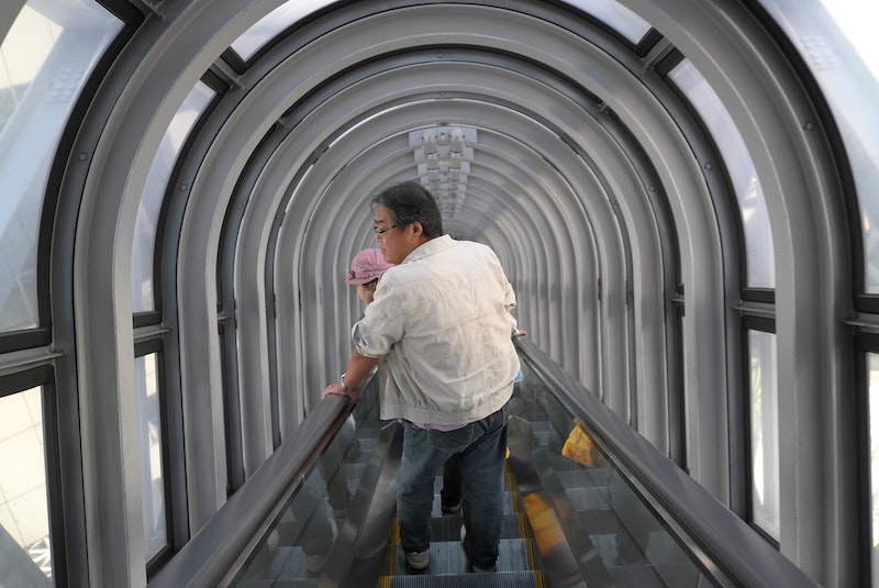 Escalator pour embarquer dans un avion