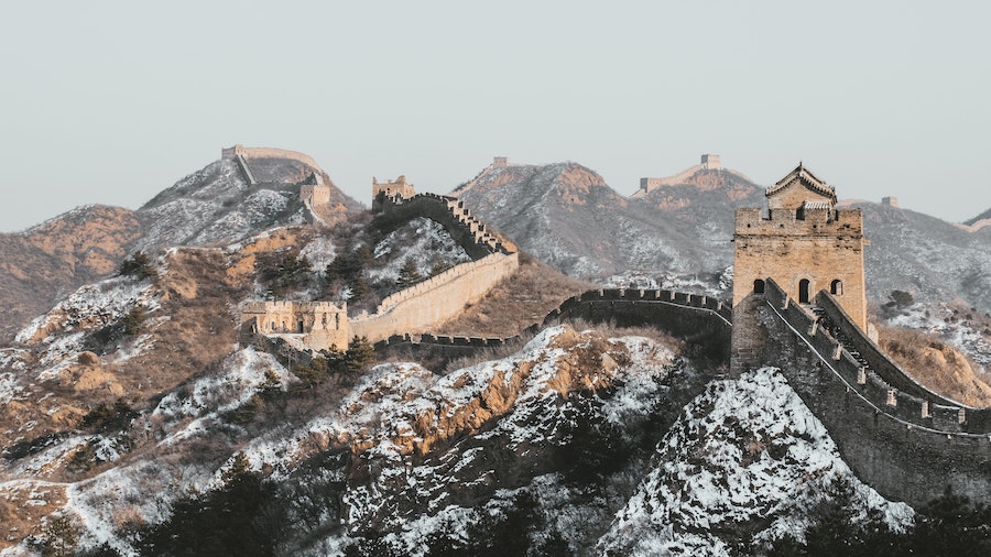 Grande Muraille de Chine sous un peu de neige