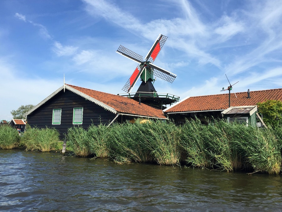 Moulins dans le sud de la Hollande Kinderdijk