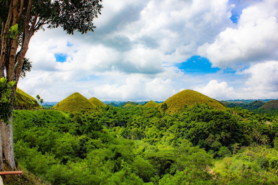 Point de vue des Chocolate Hills aux Philippines