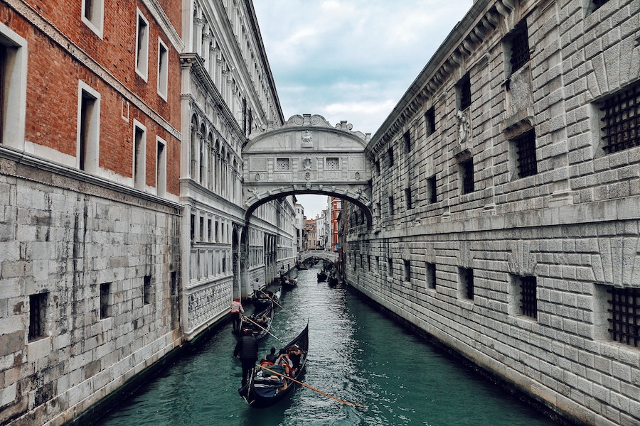 Pont des soupirs à Venise en Italie